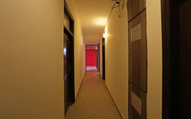 OYO 8438 DSR Residency