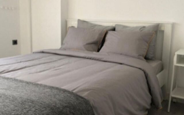 ONLY ONE Suites&Residence