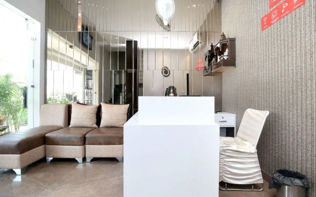 Hotel Grand Orchid By OYO Rooms