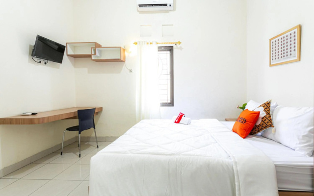 RedDoorz Syariah near Assalaam - UMS – Guest Rooms – Kartasura