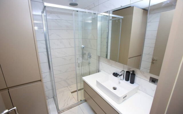 Modern Studio Apartment Near Mall of Istanbul