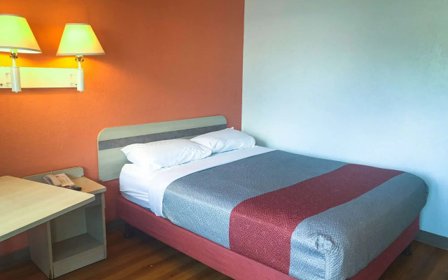Motel 6 Jacksonville, FL - Orange Park
