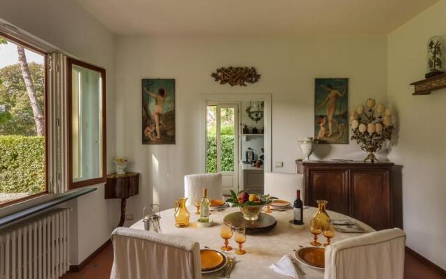 Forte dei Marmi renewed 6 bedroom villa