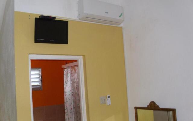 Club Caribbean Court Apartments