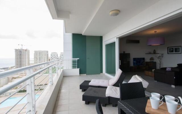 Seafront Apartment Sliema