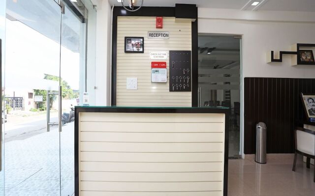 OYO 15375 Hotel KSS Inn