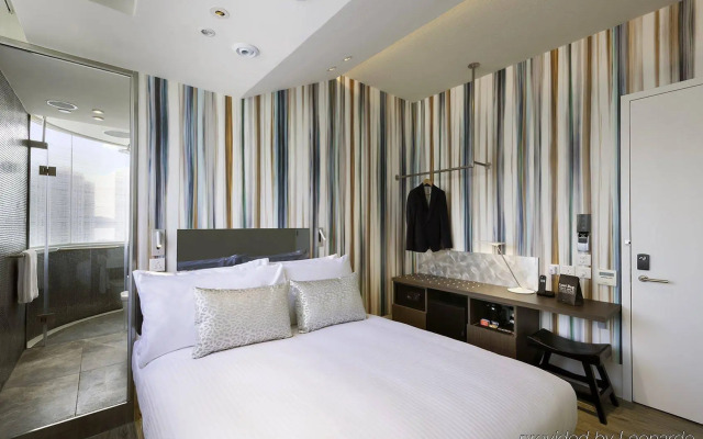 Mojo Nomad Aberdeen Harbour by Ovolo