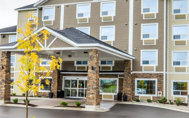 Best Western Thompson Hotel & Suites