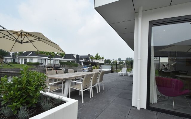 Modern Villa with Hot Tub & Sauna in Harderwijk Flevoland