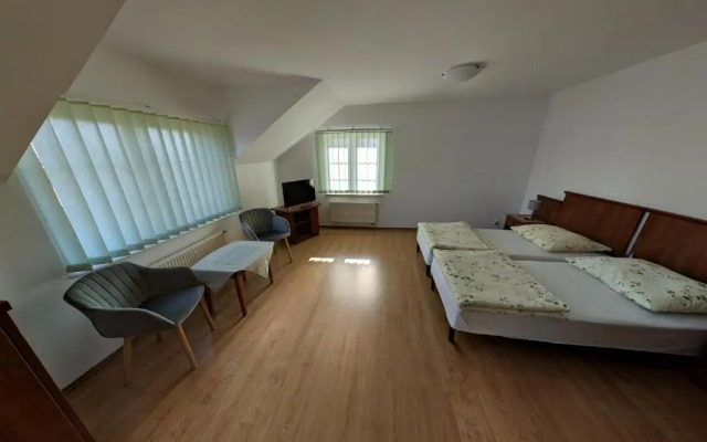 Pokoje Gościnne - Leśna 8