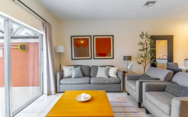 3027 Encantada