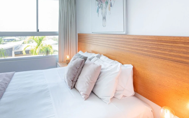 Stunning Sea Views Azura 7 Airlie & Wifi