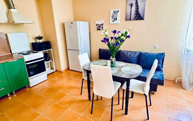 Кварт Отель на проспекте Первомайский 76 корпус 3