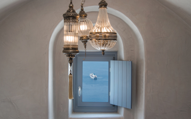 Athina Luxury Suites