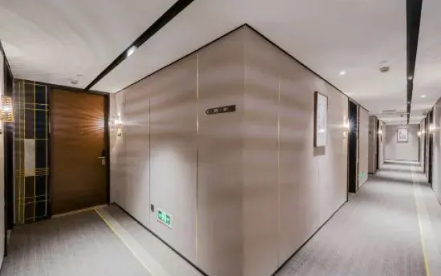 Homeinn Plus Hotel (Shanghai Pujiang  Lianhang Road Subway Station Renji Hospital South campus)