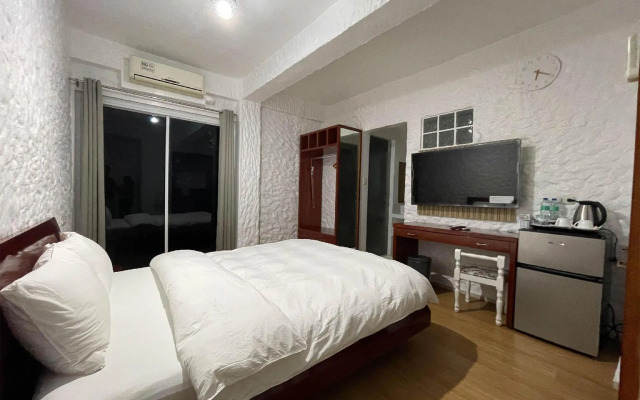 Montani Beach Resort Puerto Galera powered by Cocotel