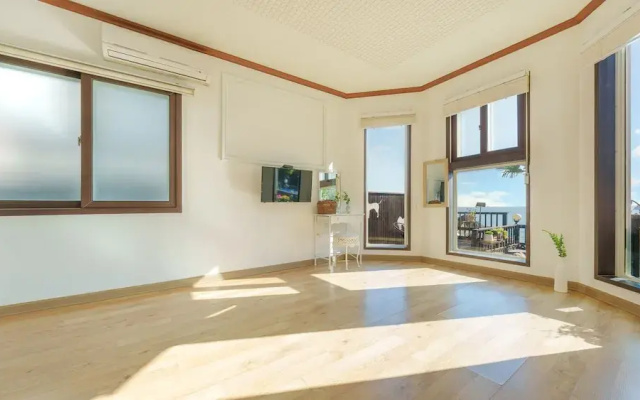 Geoje Yeoul Pet-friendly Pension