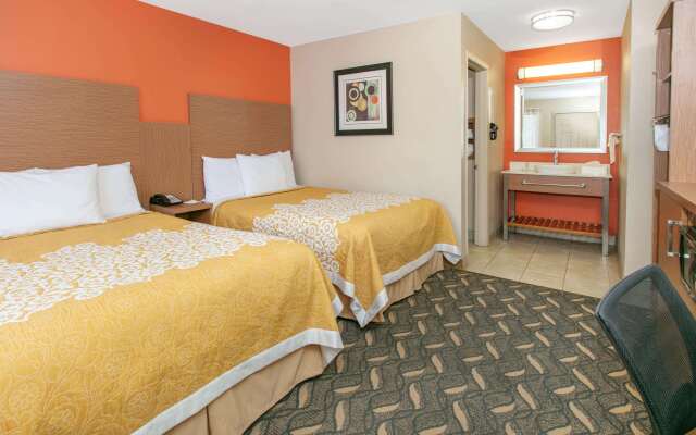 Days Inn & Suites by Wyndham Arlington Near Six Flags