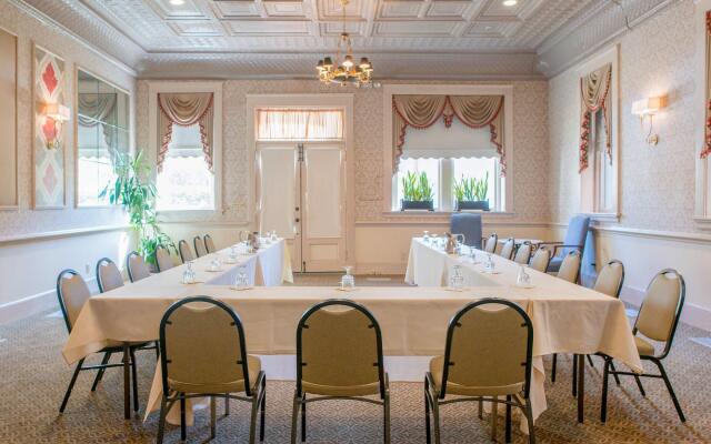 Fulton Lane Inn