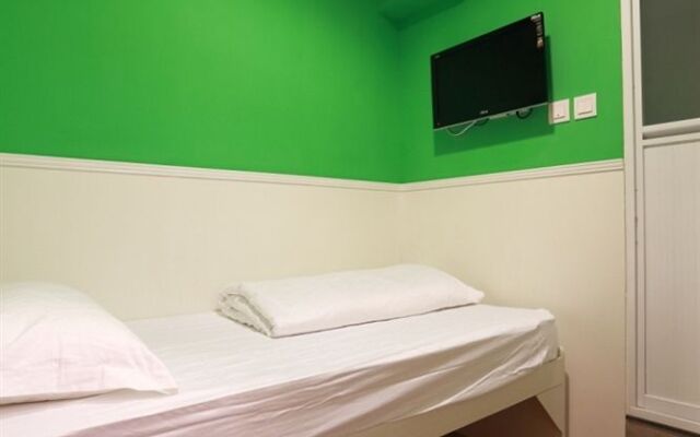 ColorZ Hostel