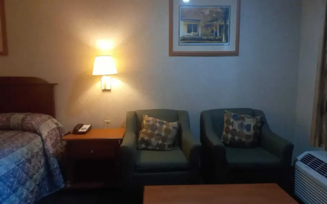 Traveler Inn and Suites