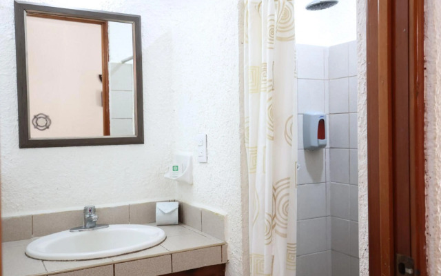 Hotel Bosque Caribe , 5th Av Zone