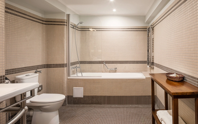 Iron Gate Hotel & Suites Prague by BHG
