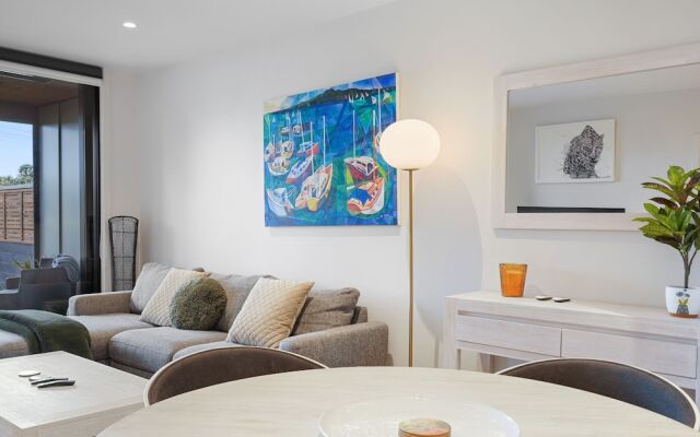 Groovy Apt Close to Onehunga Mall Centre