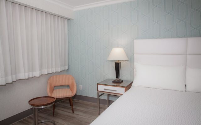 Pasadena Rose & Crown Hotel