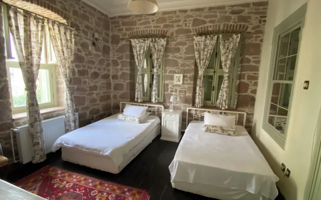 Cunda Has Konak Otel