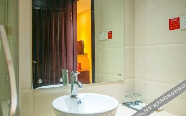 Xiaweiyi Holiday Hotel