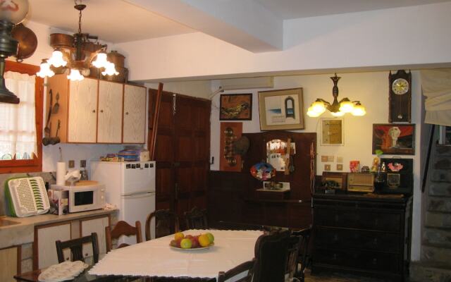 Antique Seaside Stone House - Boat Trips