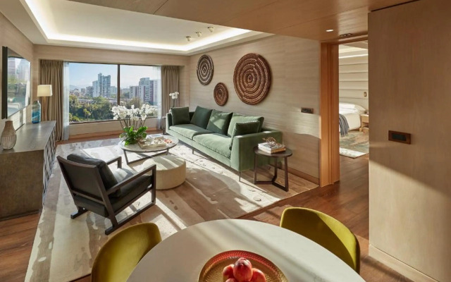 Mandarin Oriental, Santiago