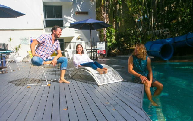 Rainbow Bay Backpackers