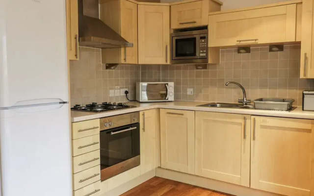 4 Bredon Court