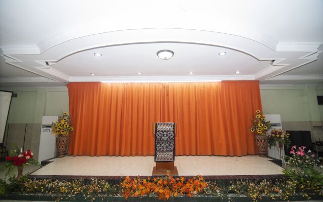 Collection O 1401 Hotel MayaNearKetapang Satu Beach