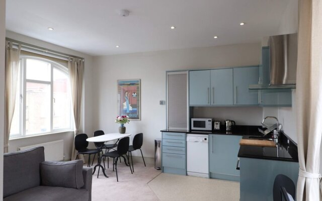 Stylish Light-filled 1 Bedroom Flat In Hammersmith