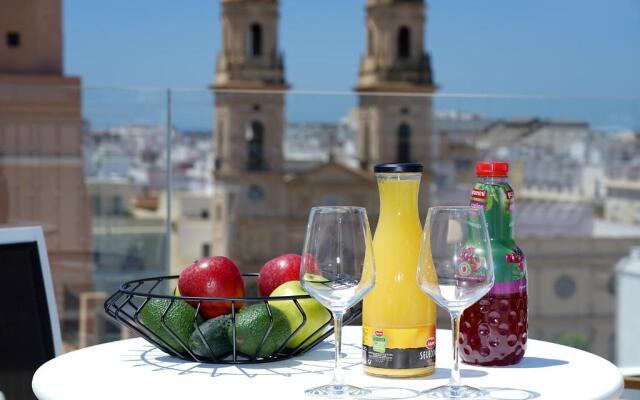 Plaza Mina Suites - Adults Recommended