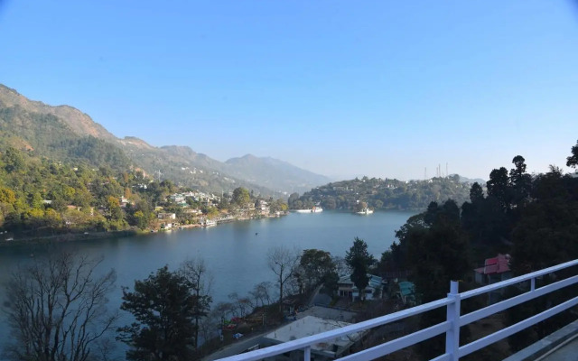 Hotel Lake Paradise Inn