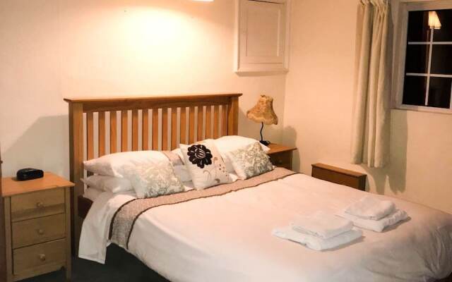 The Pear Tree Inn
