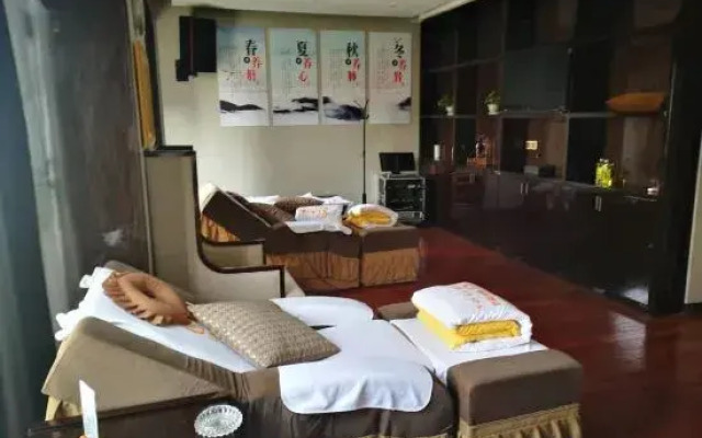 Qianchuan Hotel (Jintang Wanda Plaza Store)