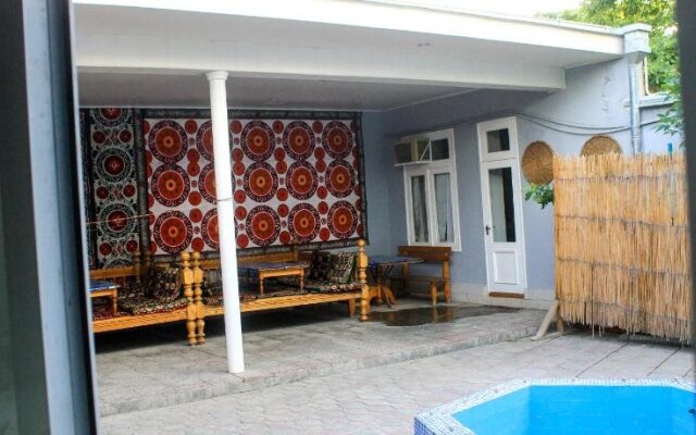 Lux Hotel