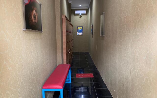 RedDoorz Near Gembira Loka Zoo 3