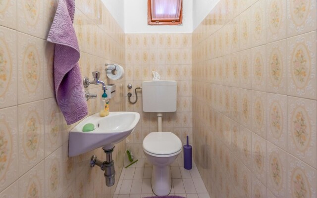 Beautiful Apartment in Selce With Wifi and 2 Bedrooms