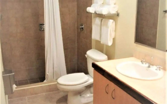 Comfort Inn & Suites Levittown