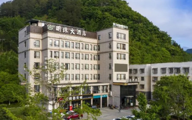 Mingzhu Hotel – Exterior – Guangyuan