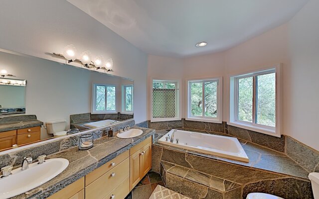 255squir 4 Bedroom Home