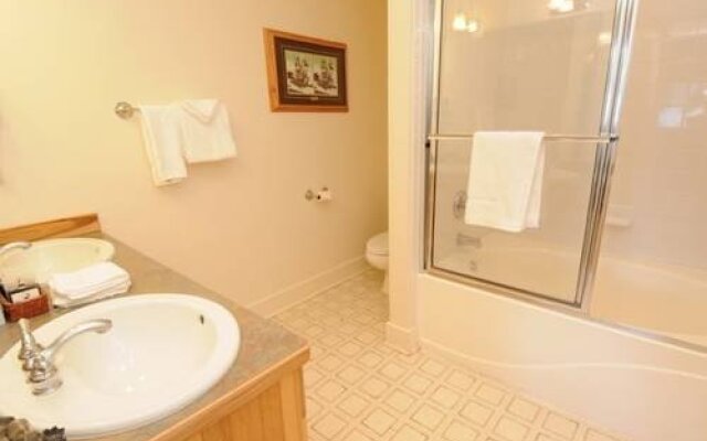 Saddle Ridge Townhomes