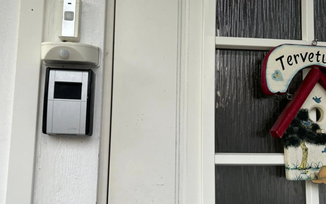 Tilava talo lähellä keskustaa