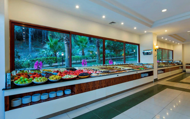Miarosa İncekum Beach Hotel